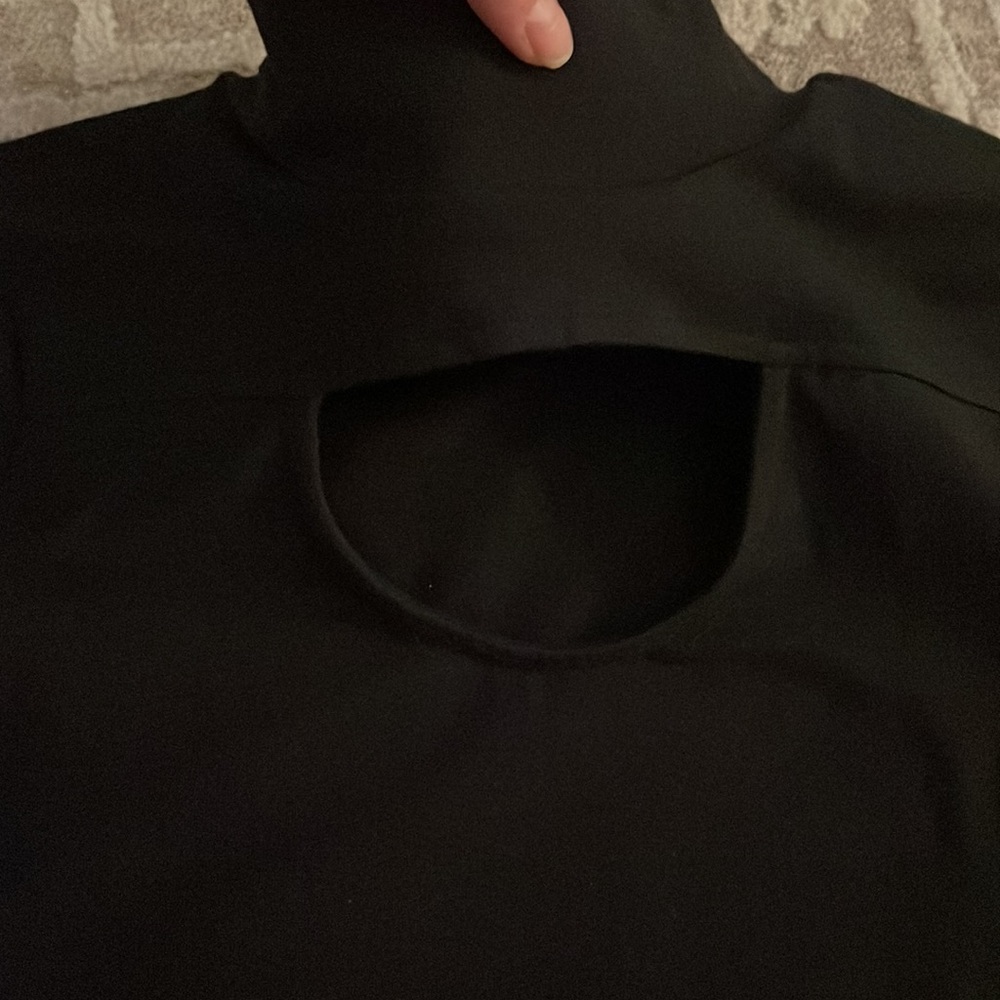 NWOT Mock neck cutout bodysuit - Picture 3 of 6